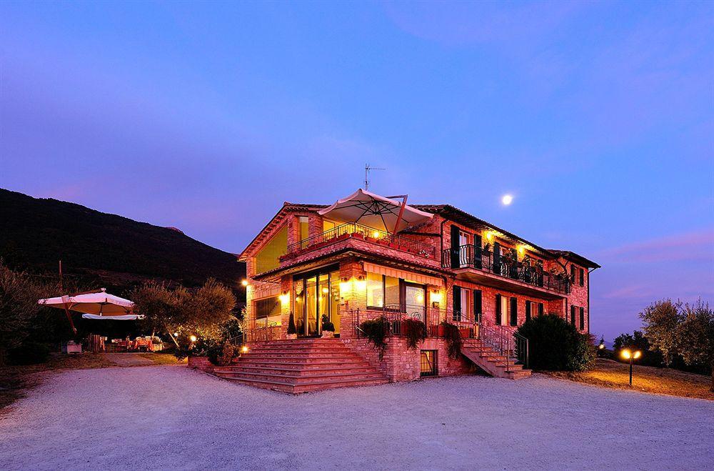 Hostal Colle Degli Olivi Snc Asís Exterior foto
