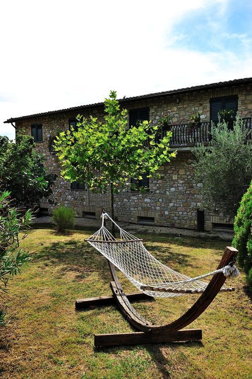 Hostal Colle Degli Olivi Snc Asís Exterior foto